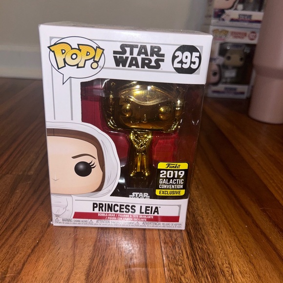 Princess Leia Funko Pop *2019 Galatic Convention exclusive - Picture 1 of 4